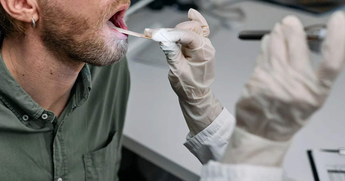 Imagem ilustrativa: É boato: não há data confirmada para exame toxicológico na CNH A e B