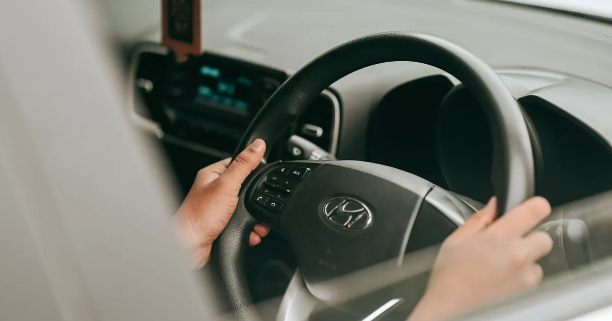 Imagem ilustrativa: Dá pra fazer o exame de direção em carro automático em BH?